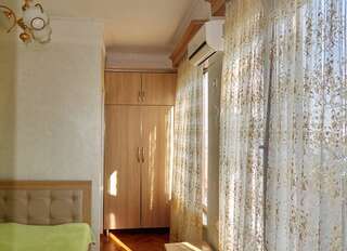 Гостевой дом Jintcharadze Inn Махинджаури Двухместный номер с 1 кроватью и собственной ванной комнатой-1